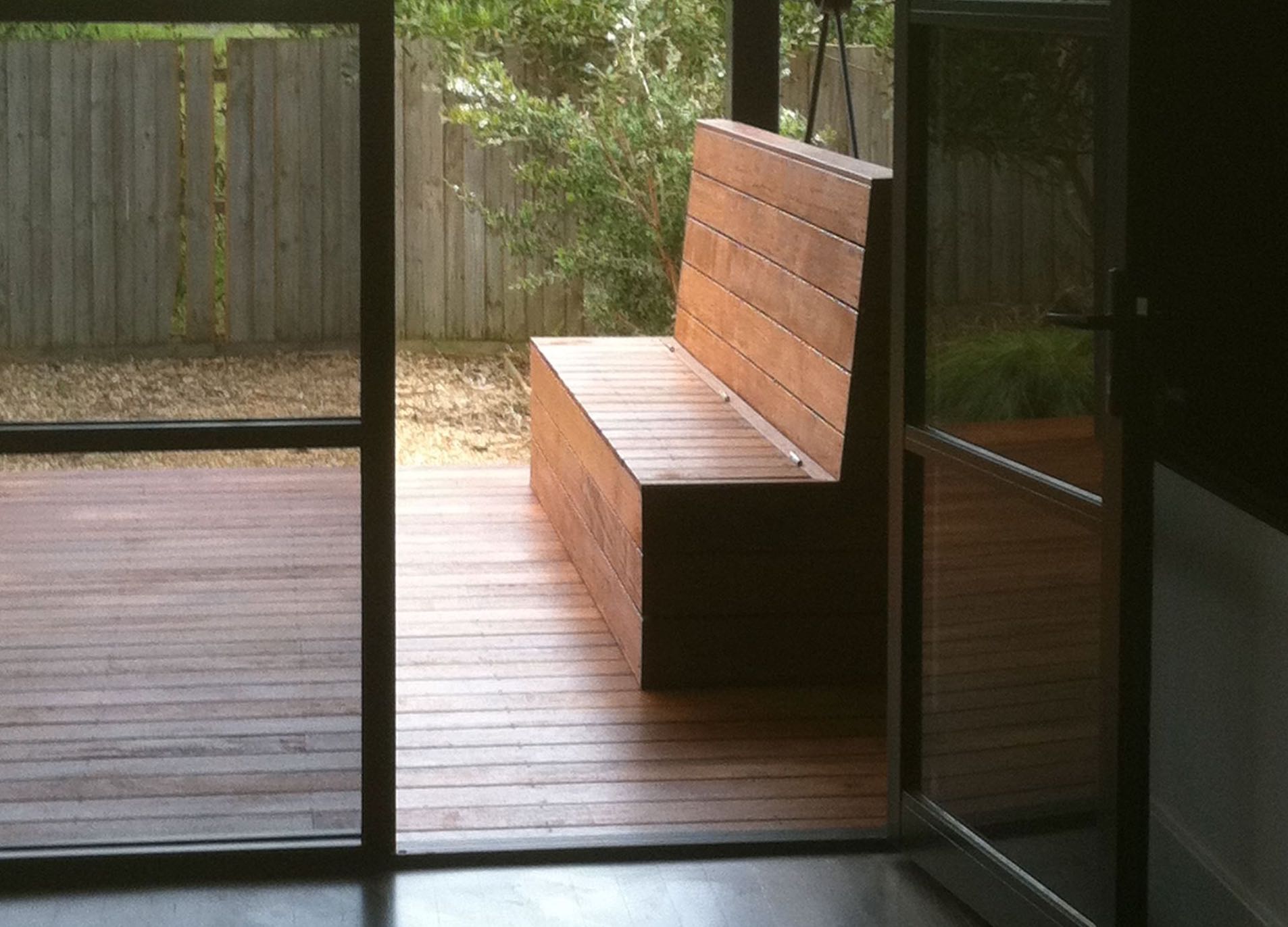 Bench seat